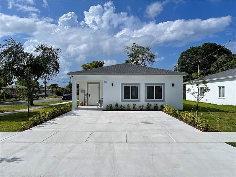 1st image of 220 NW 9th St