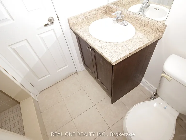 7 Slingsby Ln — Photo 17
