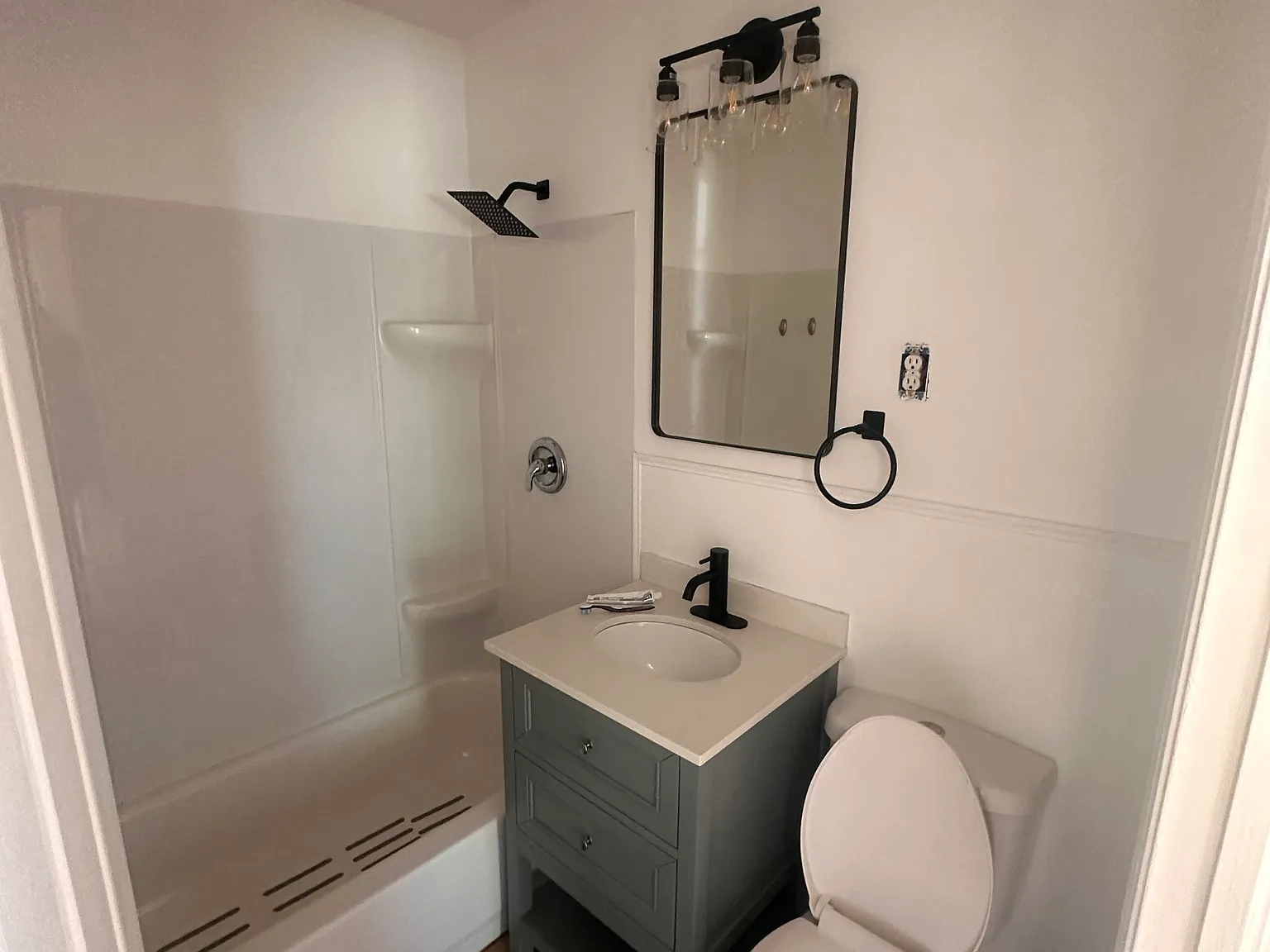 3 bed, 1100 sqft, $1,550 — Photo 4