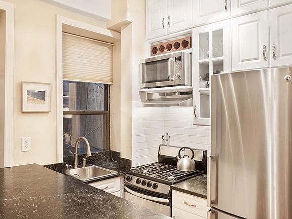 2nd image of 116 W 72nd Street 6d #6D