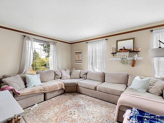 5th image of 1009 Olympic Ave