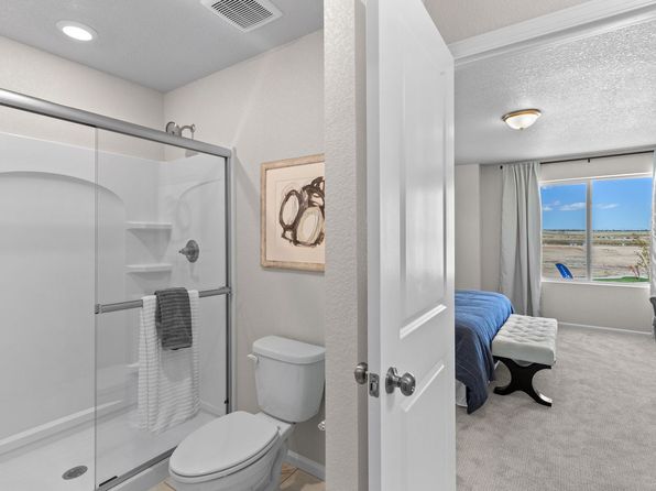 colorado-springs-colorado-447437129 picture