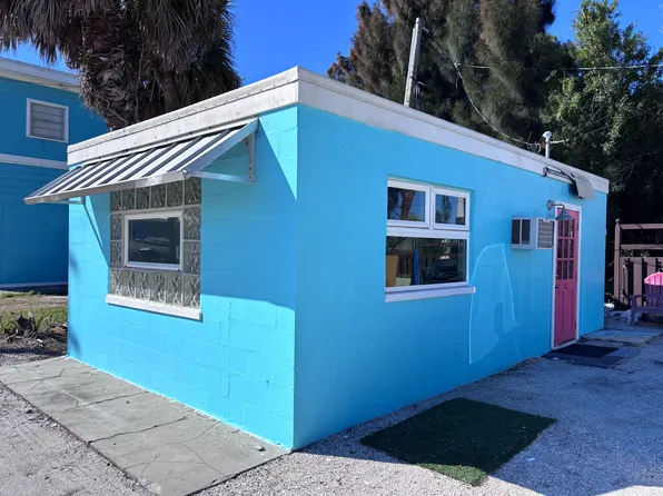 119 125th Ave #C, Saint Petersburg, FL 33706