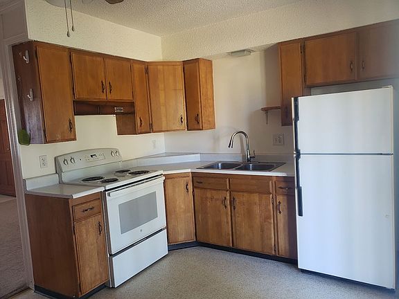 2nd image of 320 N Columbus Ave #8