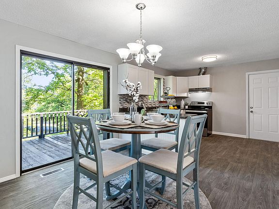 4th image of 126 Belleview Dr SE #3