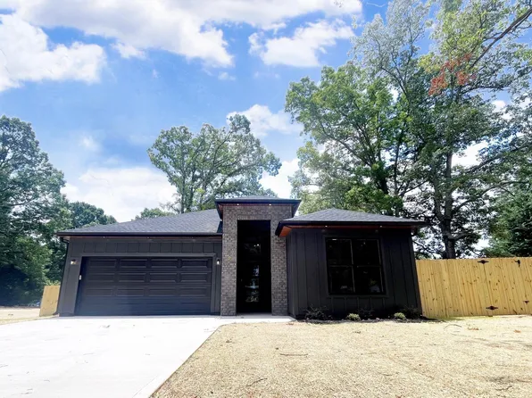 2 Sheffield Ln, Taylors, SC 29687