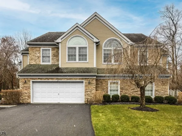 17 Alpine Dr, North Haledon Boro, NJ 07508