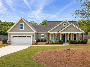 438 Lakewood Dr, Social Circle, GA 30025
