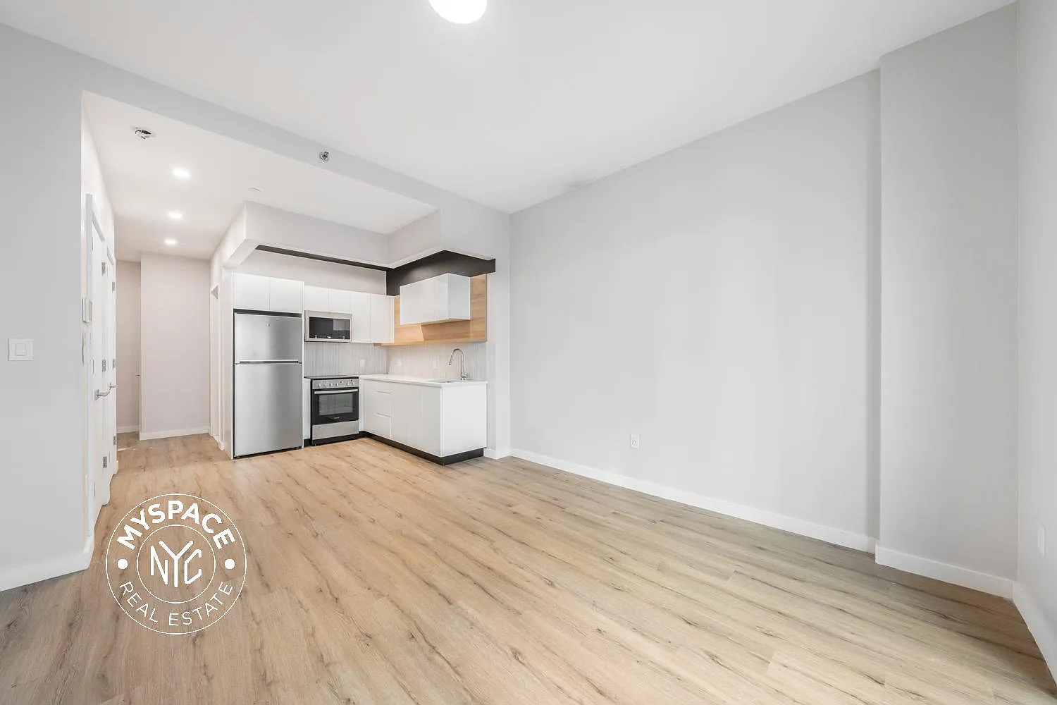 219 Lenox Road — Photo 2