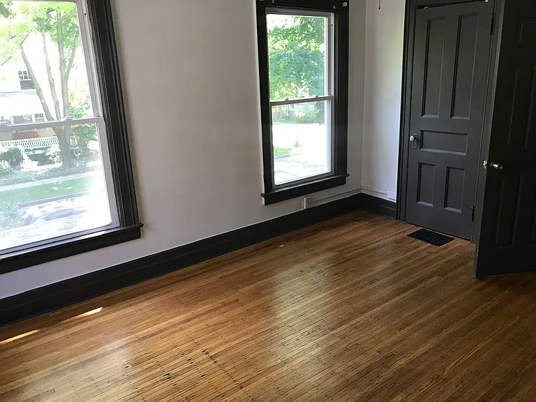 75 Dartmouth St — Photo 13