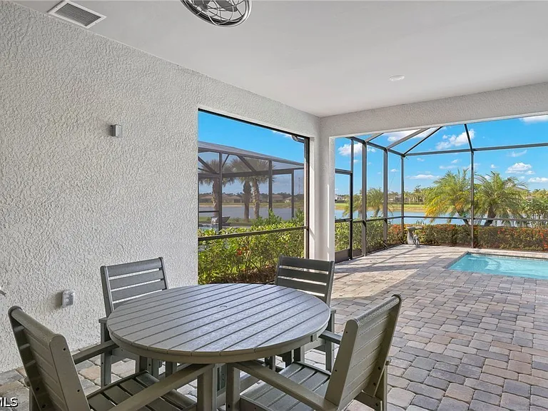 19564 Utopia Ln — Photo 11