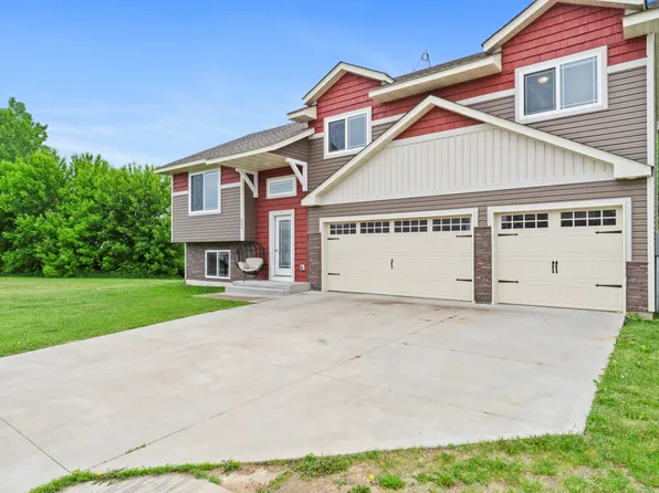 840 Highview Loop SE, Pine City, MN 55063