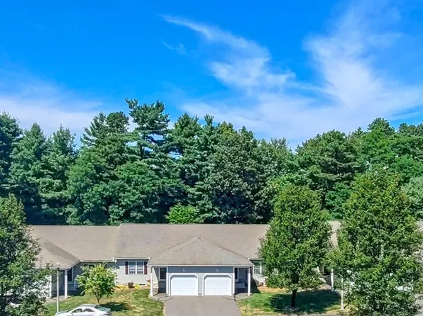 39 Pinecrest Dr Unit 39, Chicopee, MA 01020