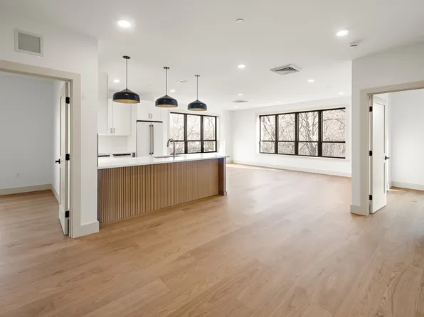 1025 Massachusetts Ave #213, Arlington, MA 02476