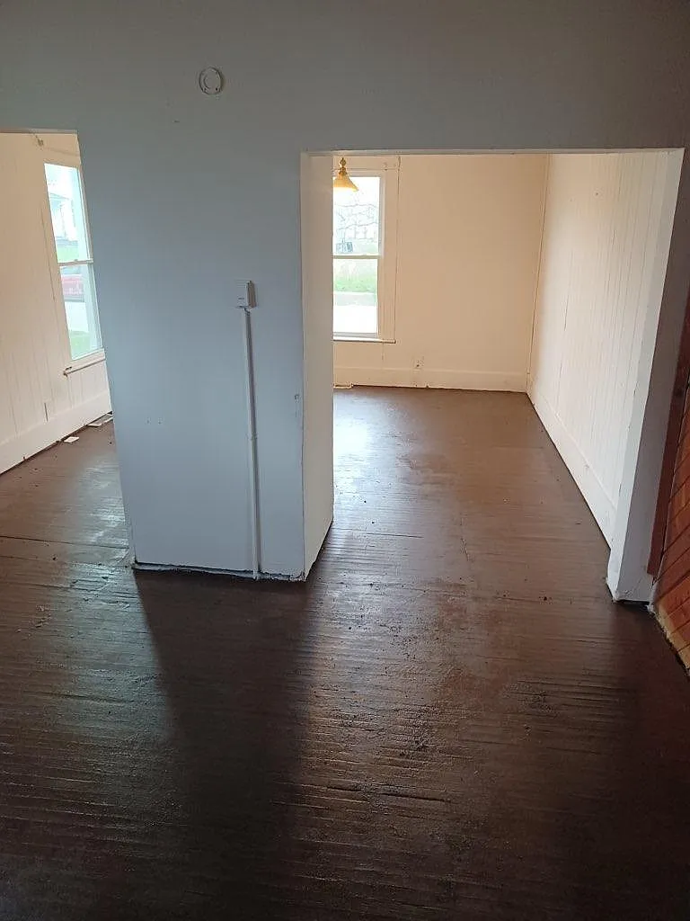 2 bed, 1028 sqft, $950 — Photo 2