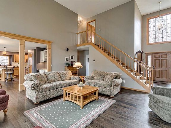 3rd image of 2078 E Prairie Creek Dr