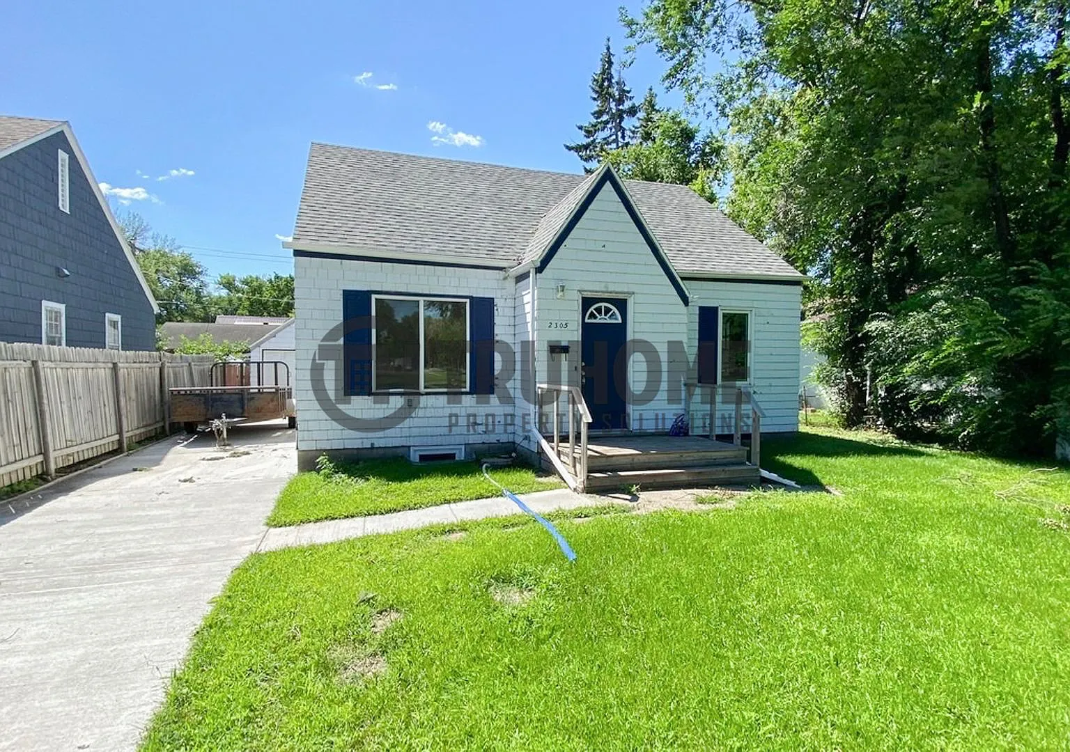 Spacious 5-Bedroom Home Pet-Friendly and Perfect for Your Family! — Photo 1