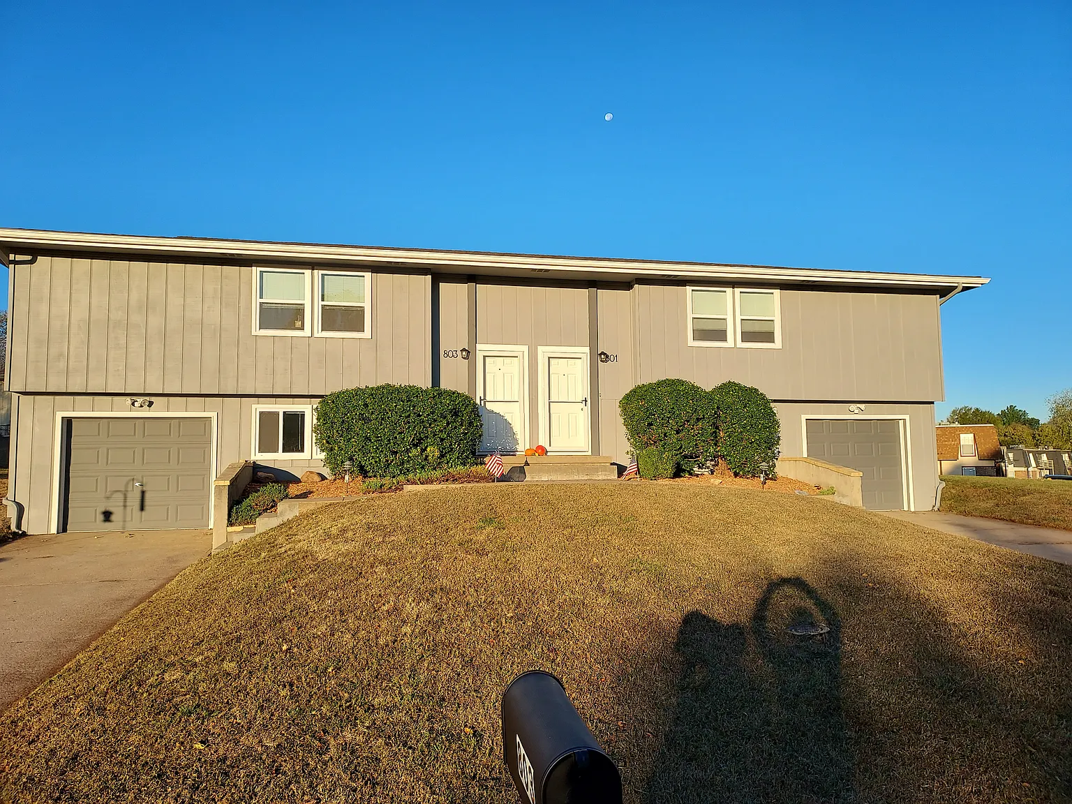 3 bed, 1.5 bath, 1600 sqft, $1,500 — Photo 1