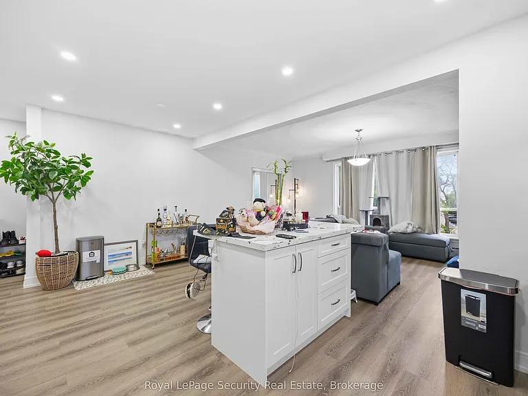 58 Leduc Dr #3 — Photo 11