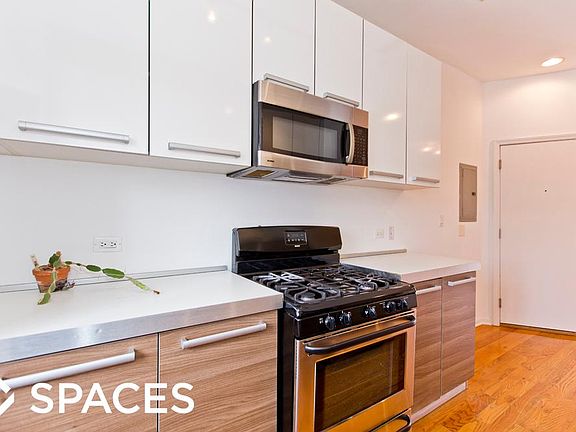 2nd image of 1212 W Foster Ave #2F