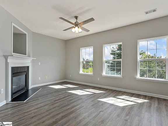 5th image of 118 Forsythia Dr #1