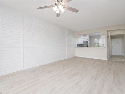 8106 Queen Palm Ln APT 115, Fort Myers, FL, 33966