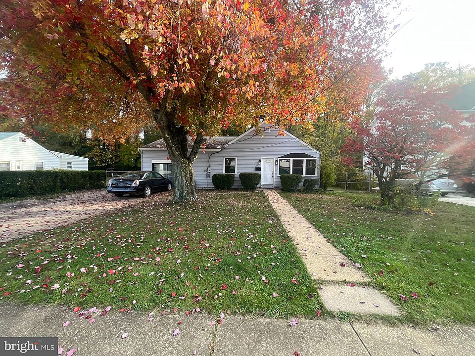 1st image of 2145 Pimmit Dr