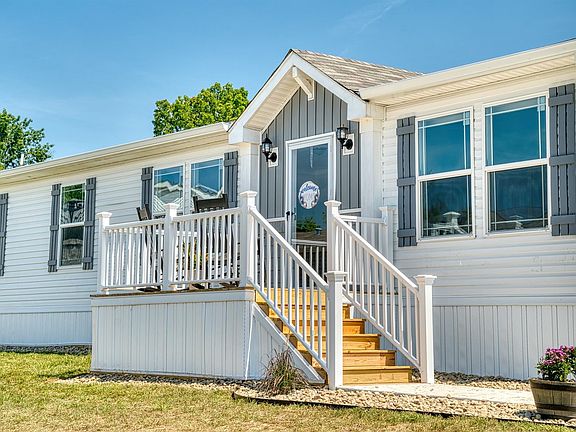 Exterior Image-16-Clayton 100 Duck River Estates