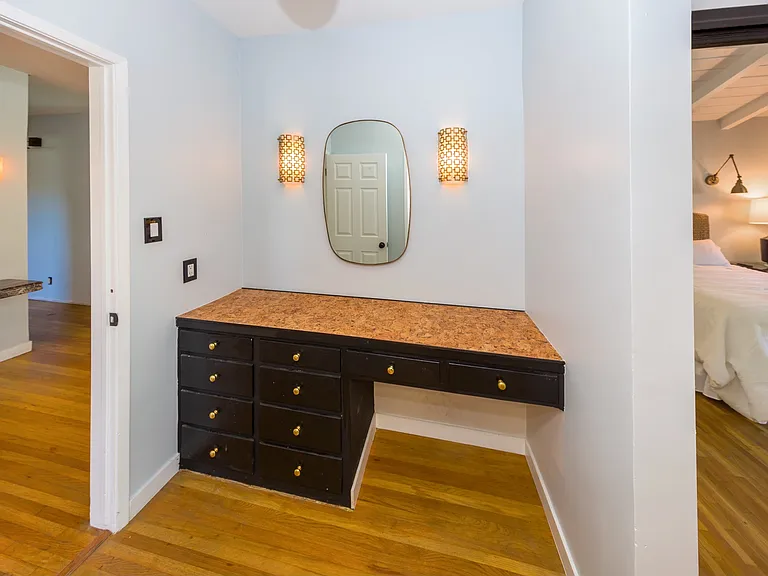 5650 Maynard Ave — Photo 9