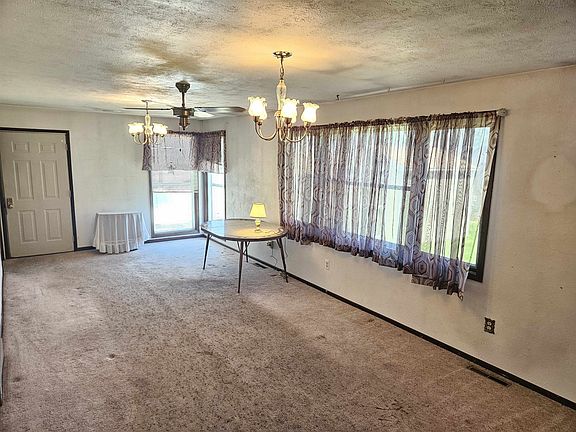 3rd image of 1208 W Pasewalk Ave