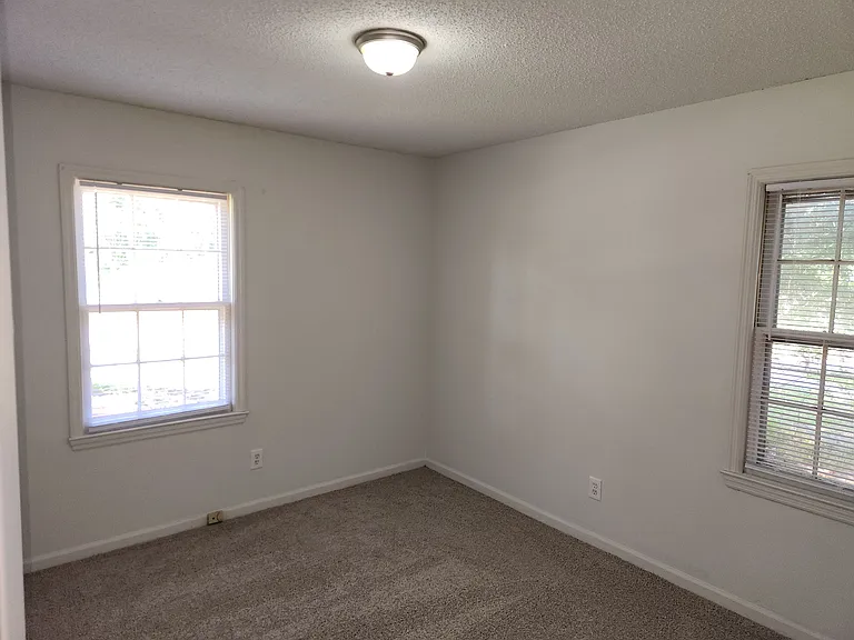 4634 Manchester Dr — Photo 19