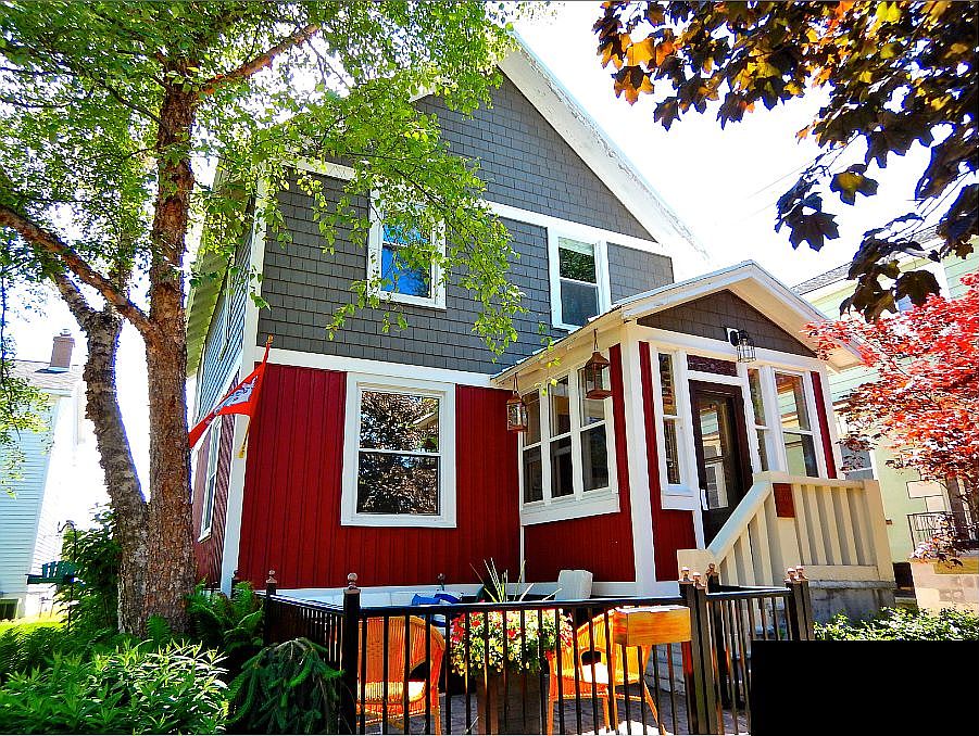 1st image of 210 S 5th St