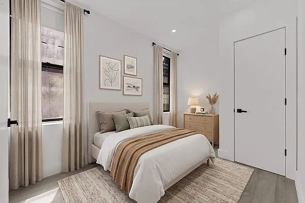 Bedroom, photo 1