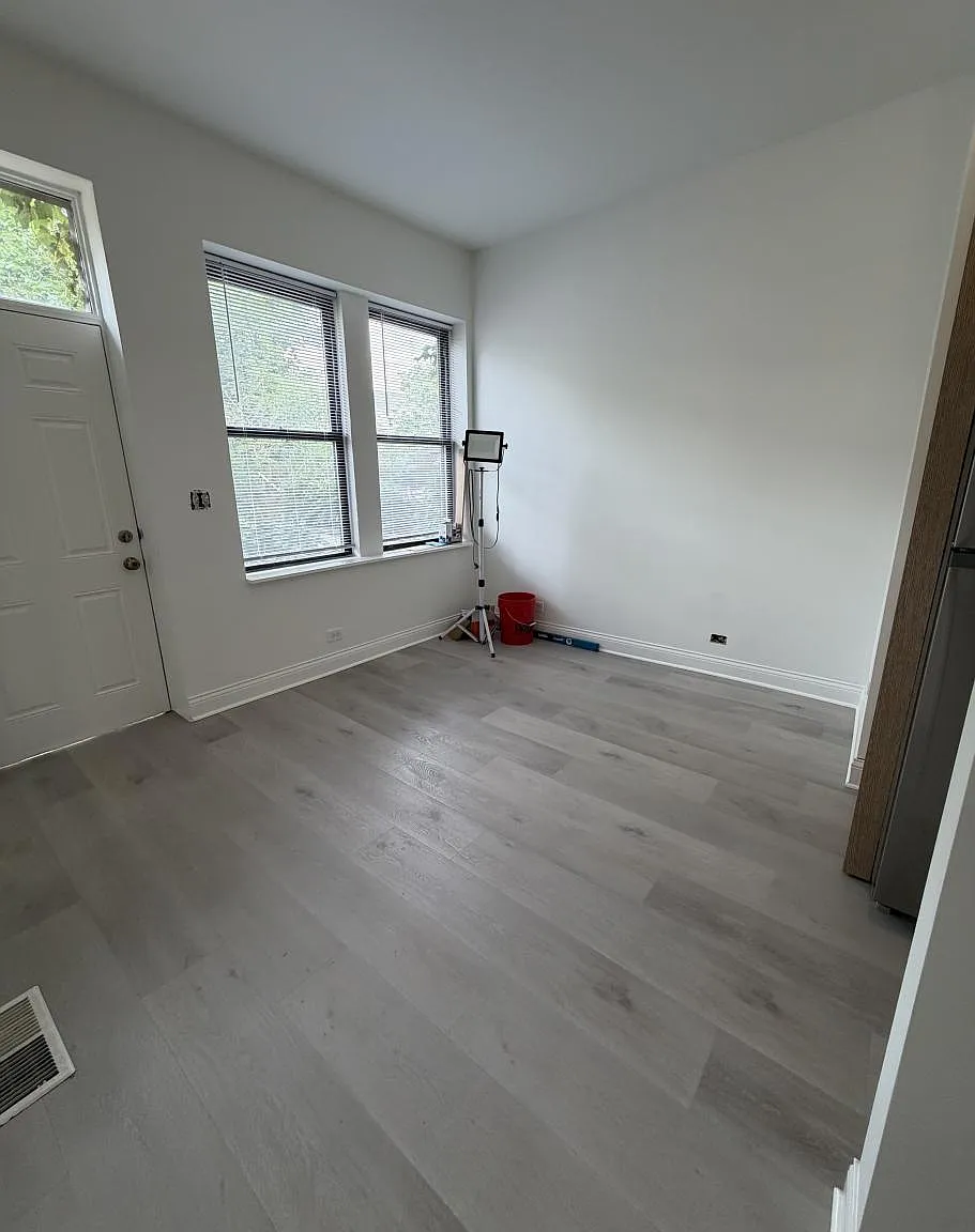4832 North Winthrop Avenue #1R — Photo 4