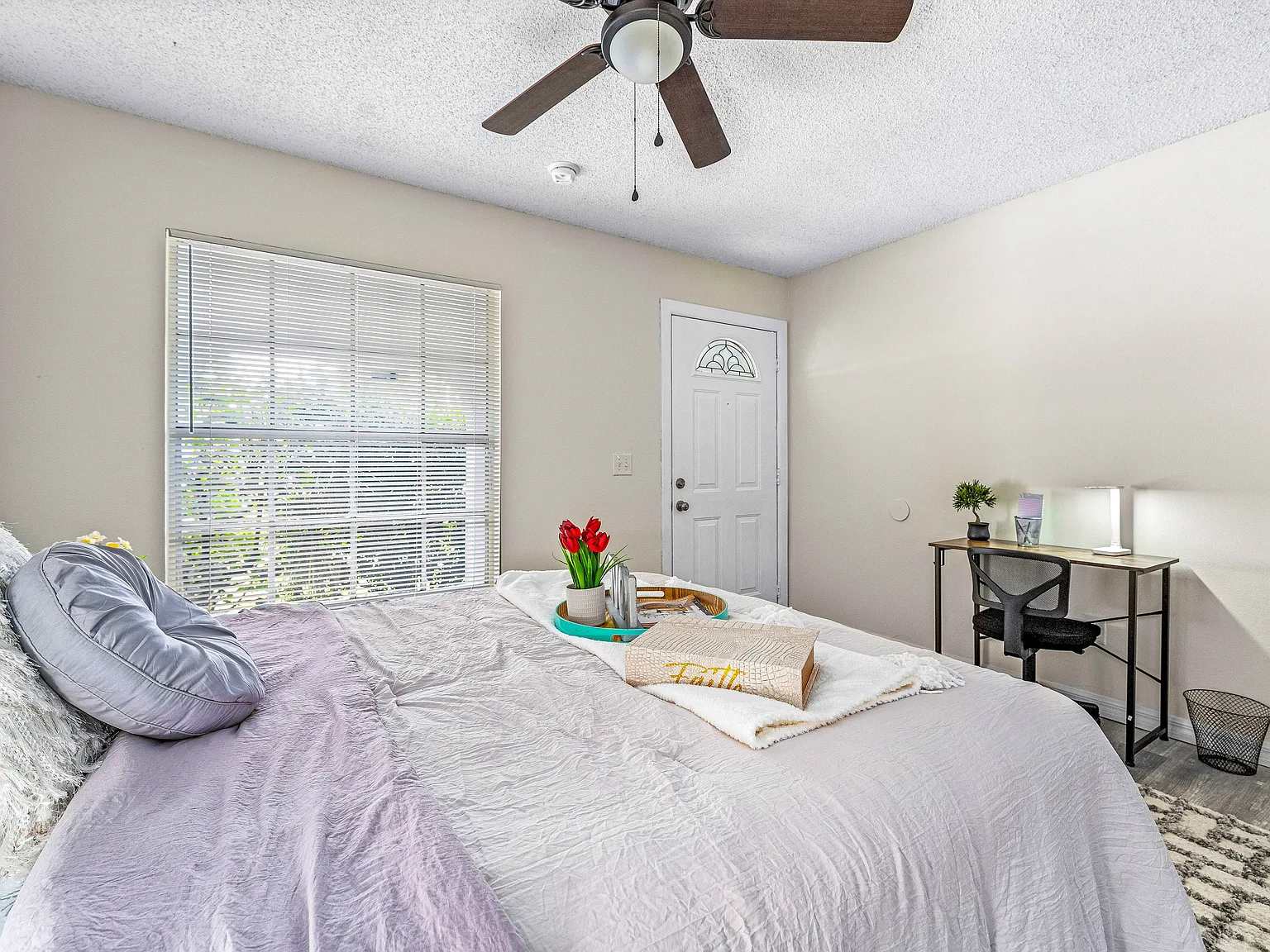 4 bed, 2.0 bath, $1,014 — Photo 3