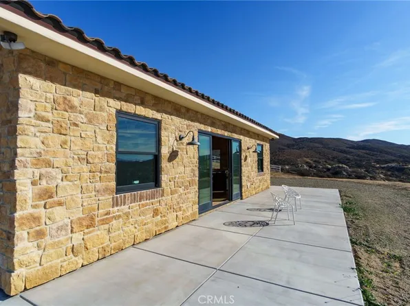 37219 Quarter Valley Rd, Temecula, CA 92592