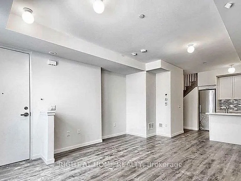 600 Alex Gardner Cir #111 — Photo 3