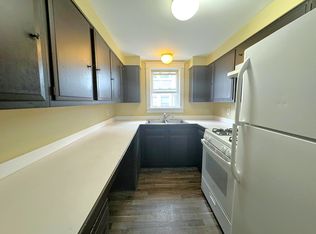 124 3rd St #1F, Leominster, MA 01453