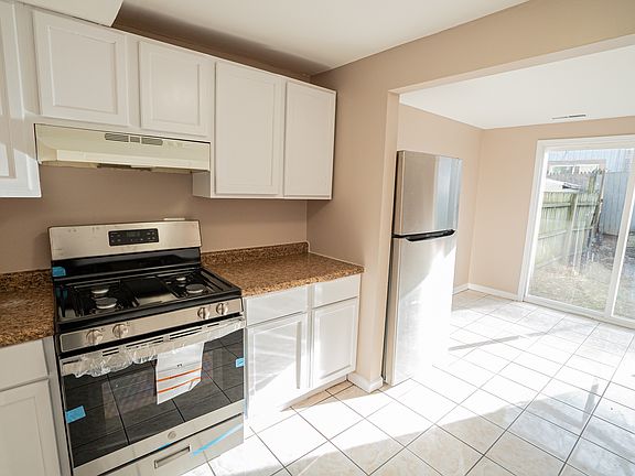 4th image of 2009 Berkshire Cir Unit G