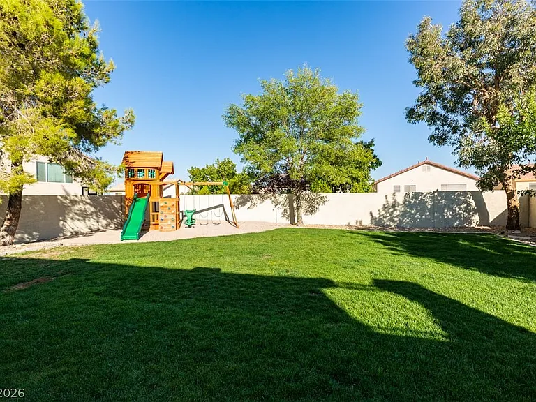 5056 Shadow Palm Ct — Photo 23
