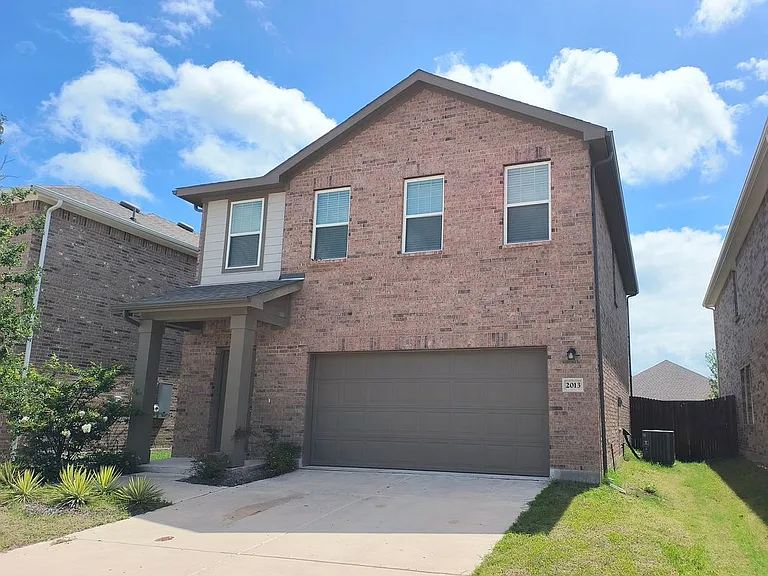 2013 Hancock Cir — Photo 1