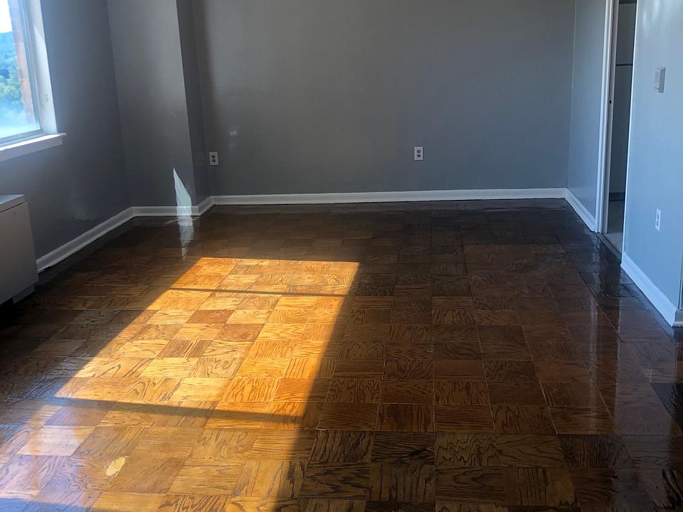 2nd image of 275 Prospect St APT 12M