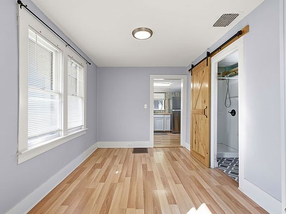 5th image of 602 S 4th St