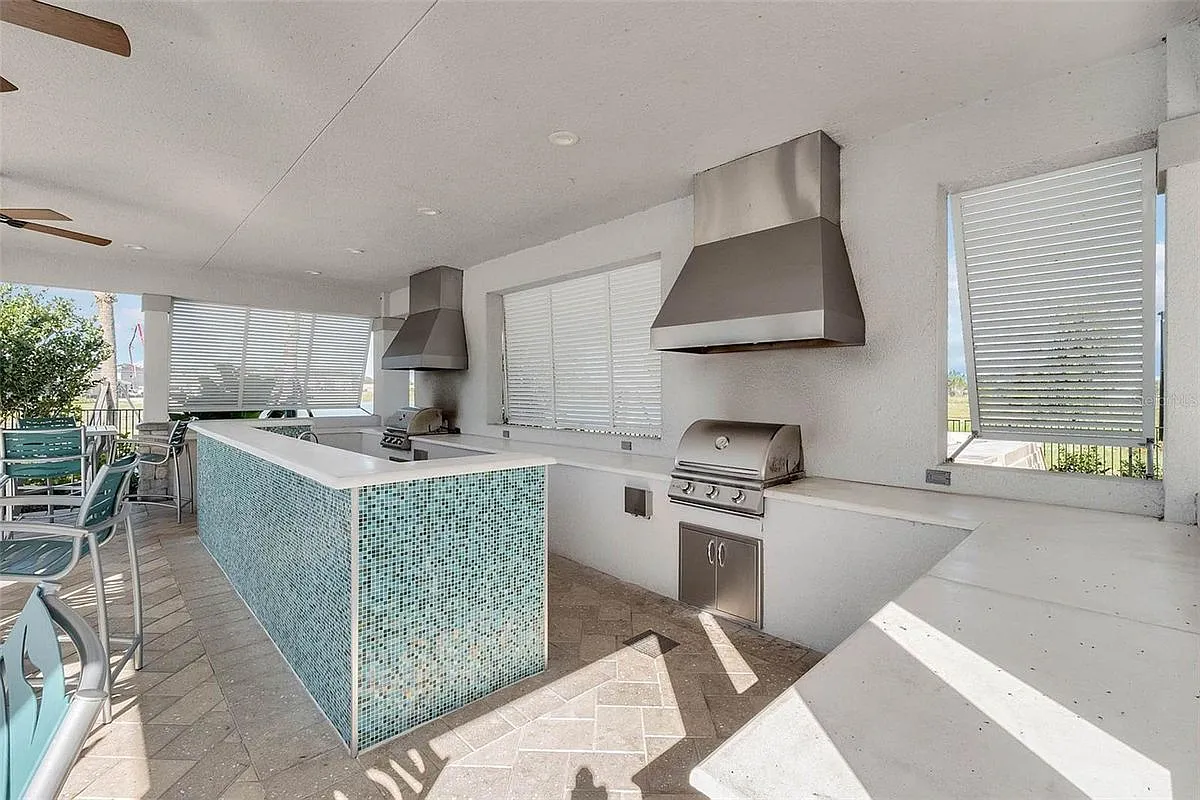 3 bed, 2.5 bath, 1567 sqft, $2,950 — Photo 4