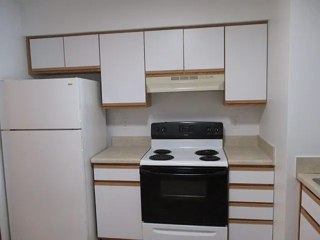 2 bed, $1,600 — Photo 3