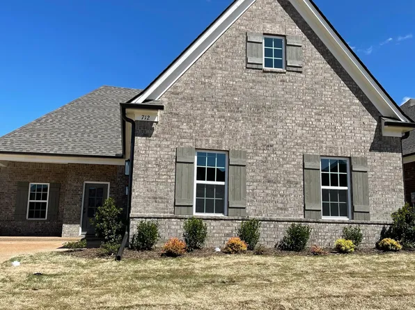 8834 Erin Banks Dr, Southaven, MS 38672