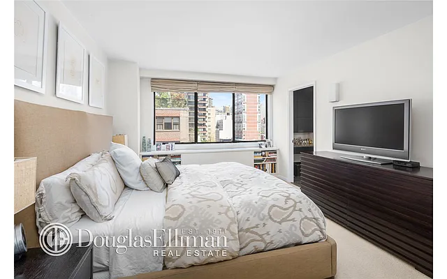 Sold by Douglas Elliman | media 17