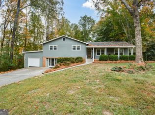 1825 Poinsetta Dr, Acworth, GA 30102