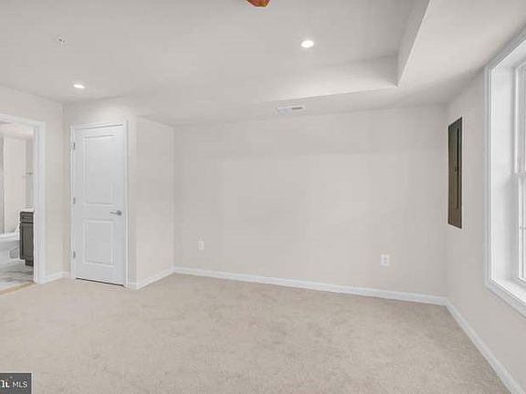 5th image of 2431 Elvans Rd SE