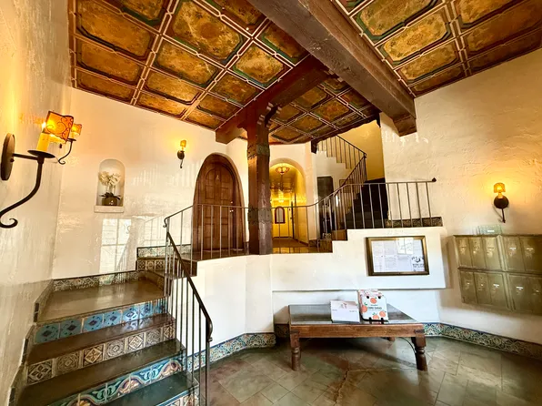 2501 7th Ave APT 10, Oakland, CA 94606